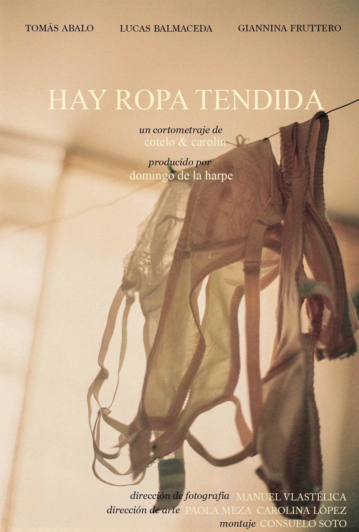 Hay ropa tendida